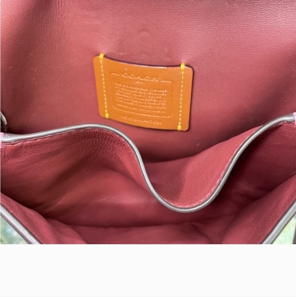 Coach, pink, glove tanned leather, with black gunmetal hardware. - Picture 10 of 13